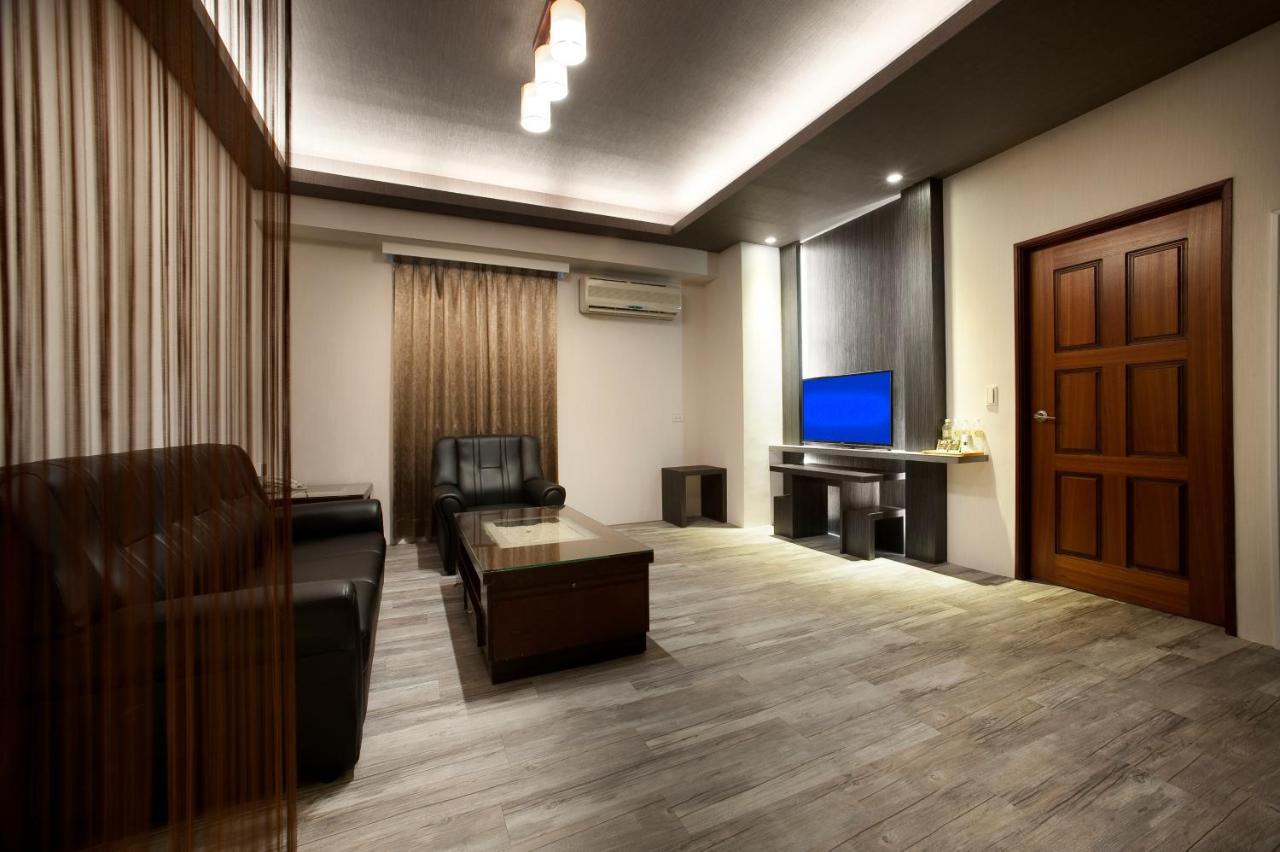 Two Fukun Hotel Цзяосі Екстер'єр фото